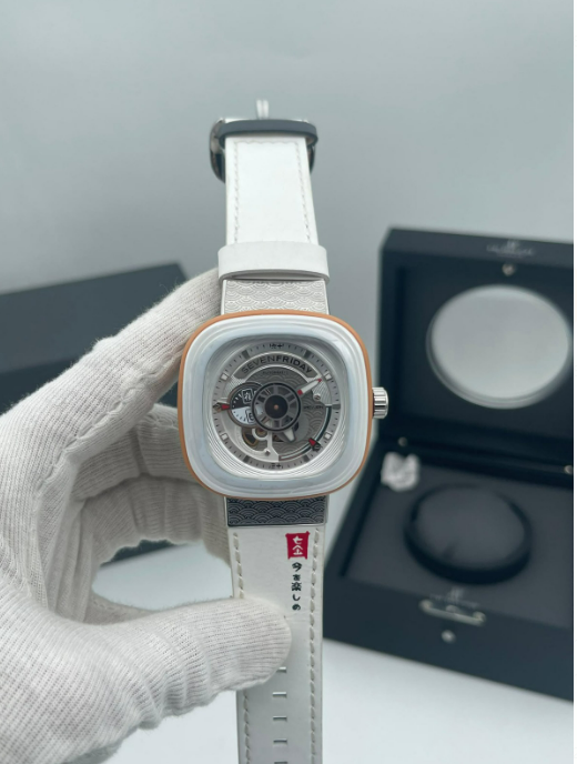SEVENFRIDAY P-Series "White Japan Edition"