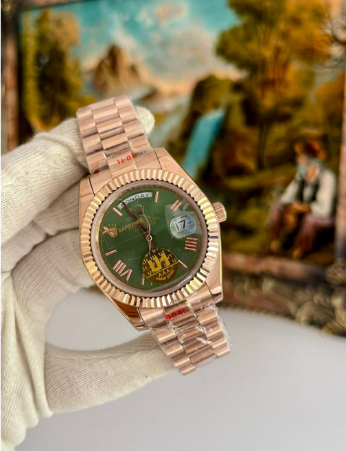 Rolex Day-Date Yeşil Kadran Rose Gold Metal Bilezikli