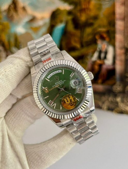 Rolex Day-Date Yeşil Kadran Gümüş Metal Bilezikli