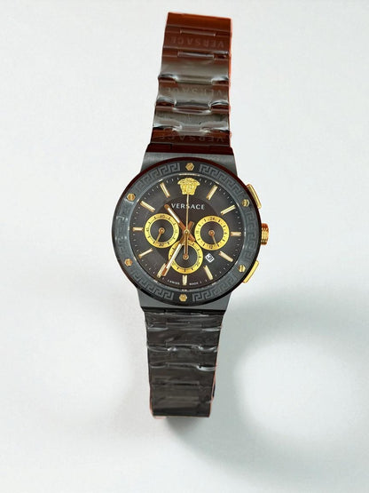 Versace V-Race Chronograph – Siyah Kasa, Gold Detaylar