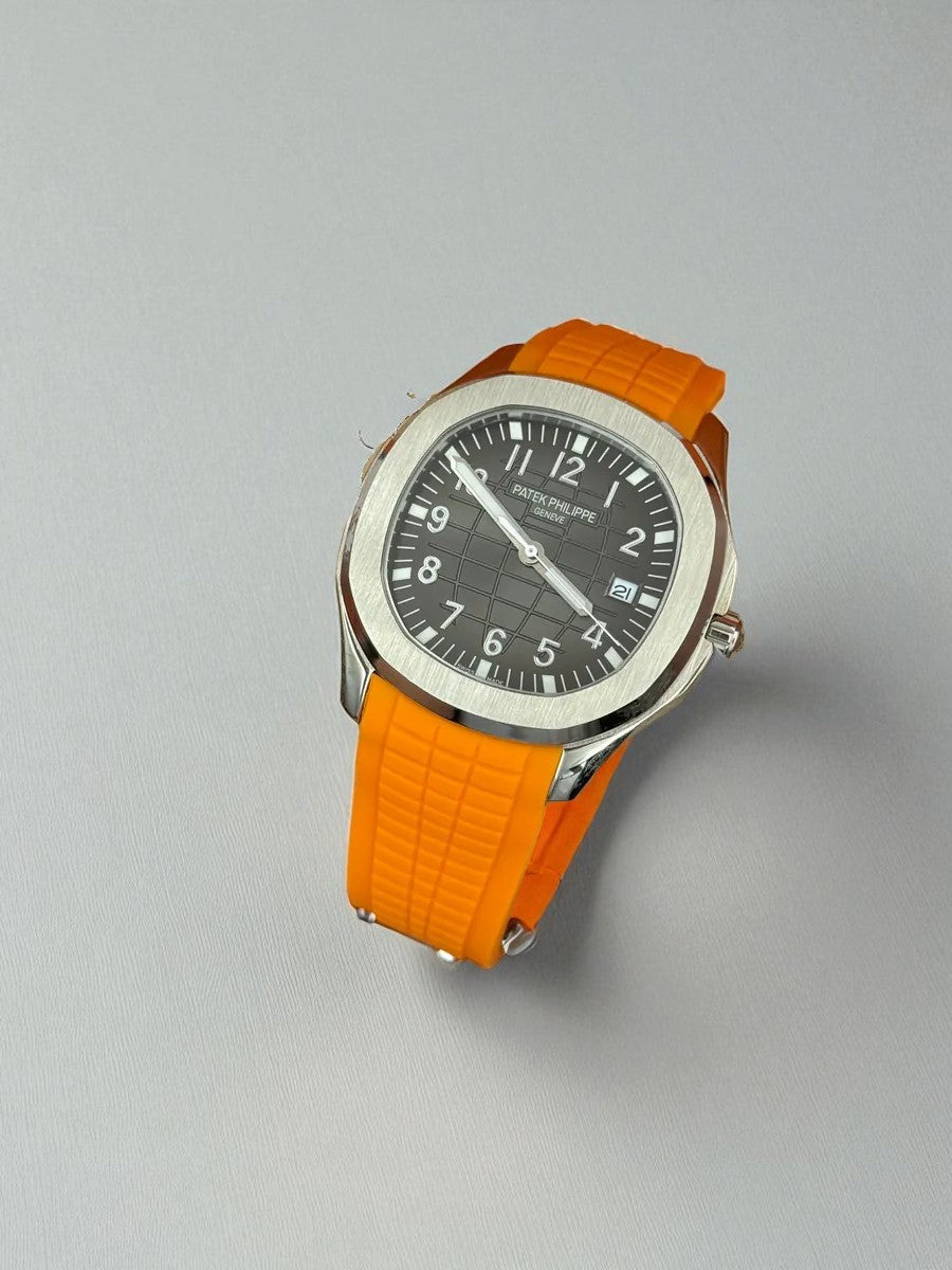 Patek Philippe Aquanaut – Siyah Kadran, Çelik Kasa, Turuncu Kauçuk Kayış