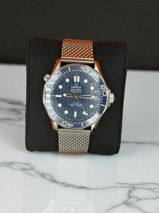 Omega Seamaster Diver 300M Co-Axial Master Chronometer 42 mm – Mavi Kadran Mesh Bilezik