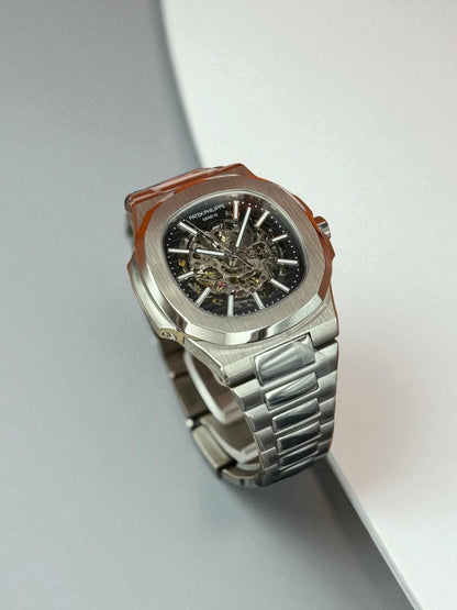 Patek Philippe Nautilus Skeleton – Açık Mekanizmalı Gümüş Kasa ve Bilezik