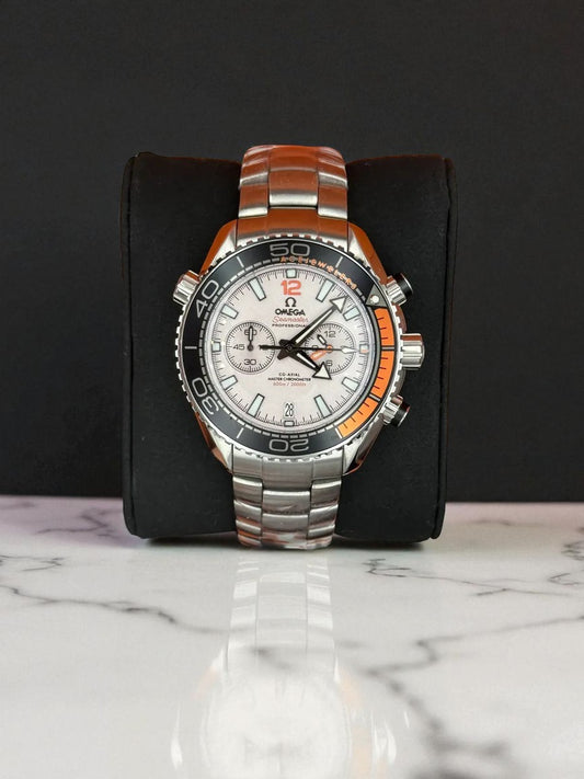 Omega Seamaster Planet Ocean 600M Co-Axial Master Chronometer Chronograph – Beyaz Kadran / Turuncu