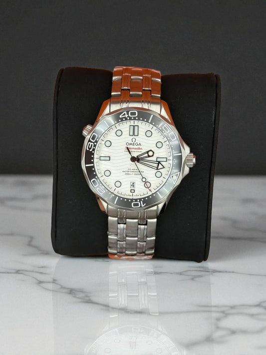 Omega Seamaster Diver 300M Co-Axial Master Chronometer 42 mm – Beyaz Kadran